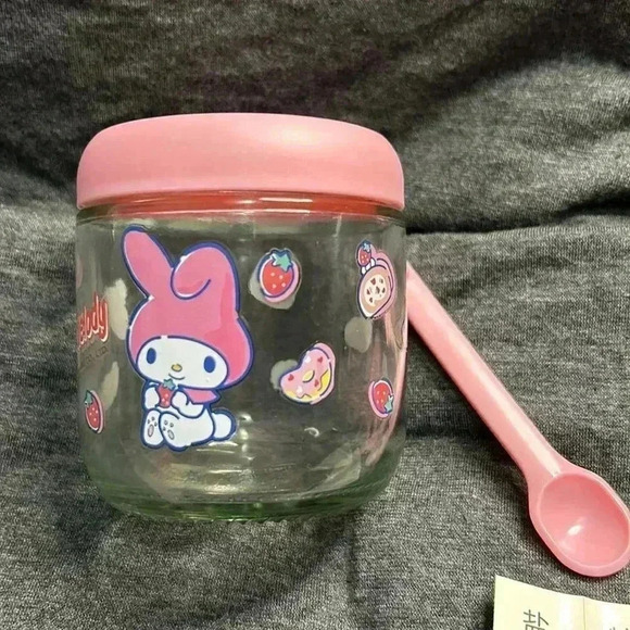 Sanrio cute pink cup to store spices, salt, or you could use to put baby food . - Picture 2 of 7